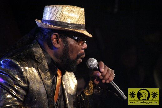 Roy Ellis (Jam) with Soulfood International - Dynamite Ska Festival - Felsenkeller, Leipzig 21. November 2015 (15).JPG